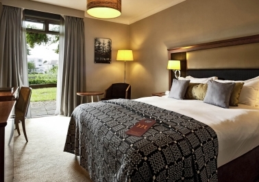 Plan Your Perfect Getaway: Discovering the Allure of Mercure Thames Lodge body thumb image